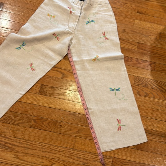 Ladies size 10 lined Capri linen pants with embroidered dragon flies - Picture 4 of 6